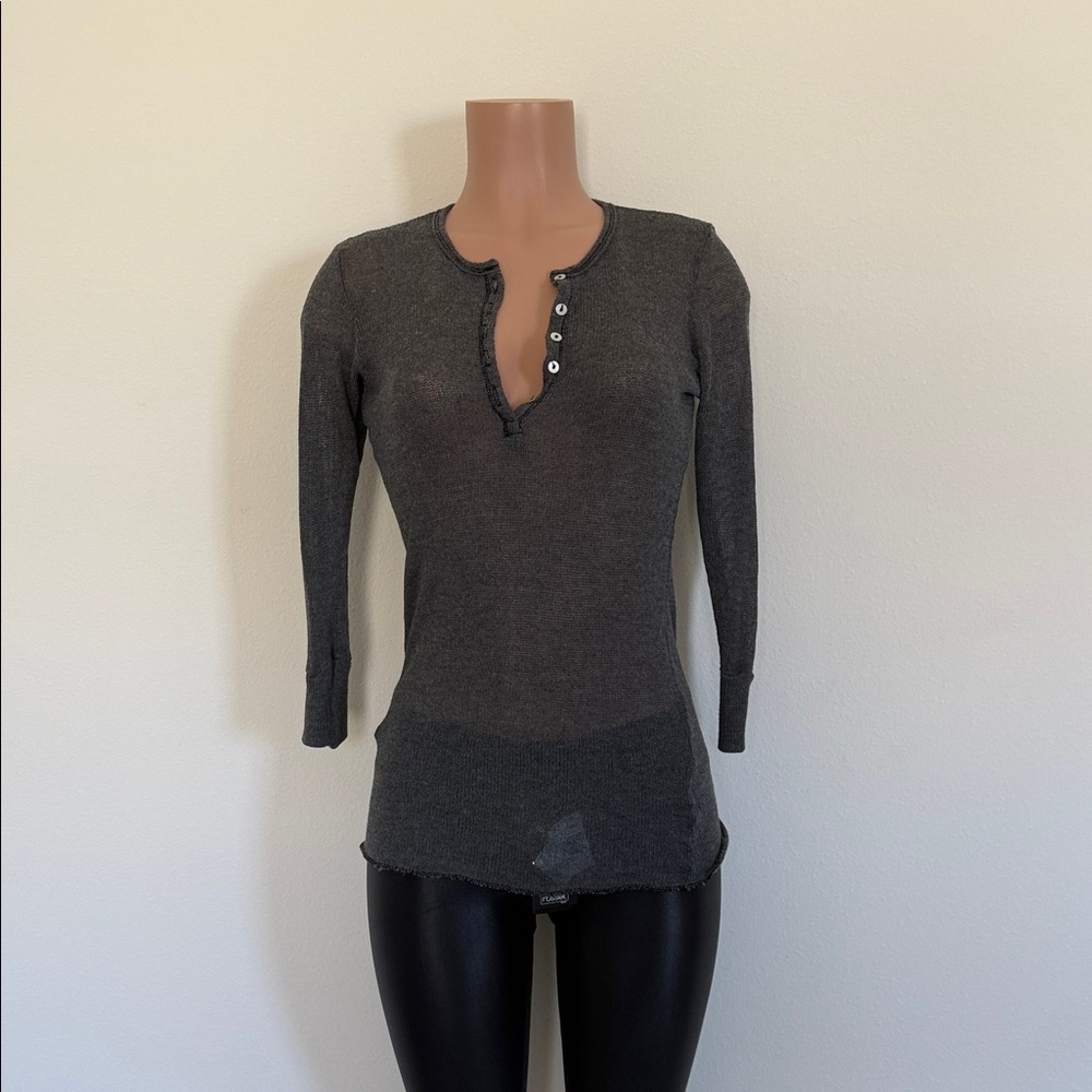 Slim Fit Charcoal Gray Long-Sleeve Henley Top aude size small –1